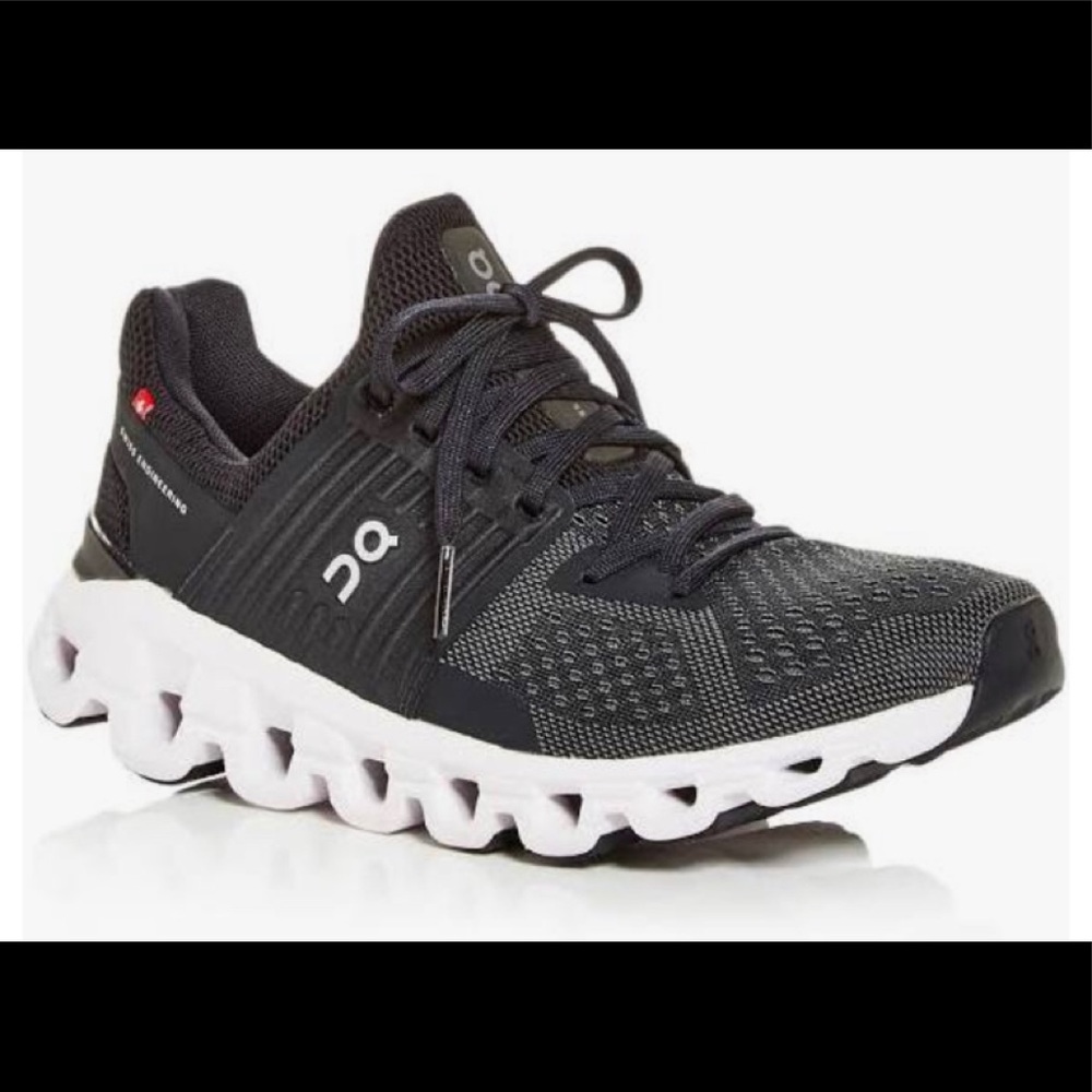 On cloud cloud Swift size 9.5 running sneakers